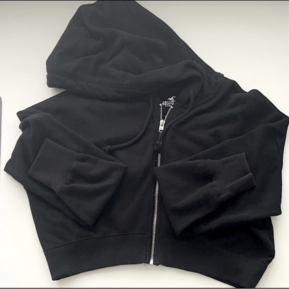 Black hollister cropped zip-up hoodie size XS